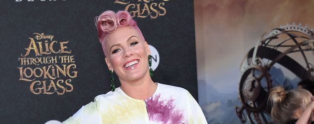 Pink bei der "Alice im Wunderland"-Premiere in Los Angeles Pink bei der "Alice im Wunderland"-Premiere in Los Angeles