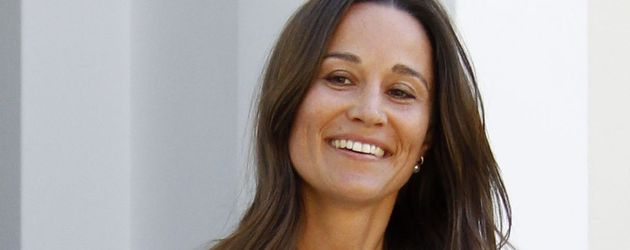 Pippa Middleton nach ihrer Verlobung in London Pippa Middleton nach ihrer Verlobung in London