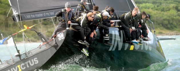 Prinz Harry bei einem Yacht-Rennen Prinz Harry bei einem Yacht-Rennen