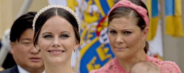 Prinzessin Sofia und Prinzessin Victoria mit ihren Söhnen Alexander und Oscar Prinzessin Sofia und Prinzessin Victoria mit ihren Söhnen Alexander und Oscar