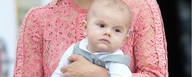 Prinzessin Victoria und Sohn Prinz Oscar bei der Taufe von Prinz Alexander Prinzessin Victoria und Sohn Prinz Oscar bei der Taufe von Prinz Alexander