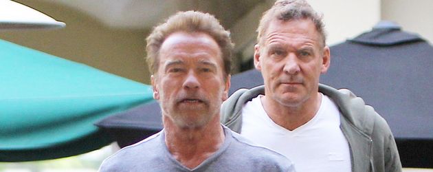 n Ralf Möller und Arnold Schwarzenegger verlassen das "Le Pain Quotidien" n Ralf Möller und Arnold Schwarzenegger verlassen das "Le Pain Quotidien"