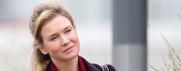 Renee Zellweger am Set von "Bridget Jones's Baby" in Stratford Renee Zellweger am Set von "Bridget Jones's Baby" in Stratford