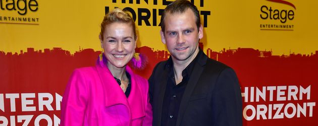Rhea Harder-Vennewald mit Ehemann Jörg Vennewald bei der "Hinterm Horizont"-Premiere in Hamburg Rhea Harder-Vennewald mit Ehemann Jörg Vennewald bei der "Hinterm Horizont"-Premiere in Hamburg