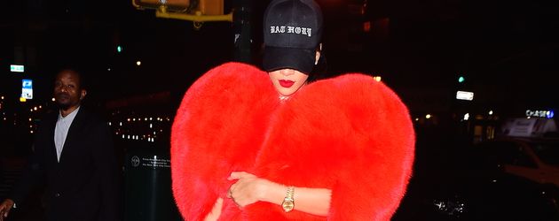 Rihanna beim Verlassen des Clubs "1Oak" in New York Rihanna beim Verlassen des Clubs "1Oak" in New York