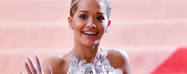 Rita Ora auf der MET-Gala 2016 Rita Ora auf der MET-Gala 2016