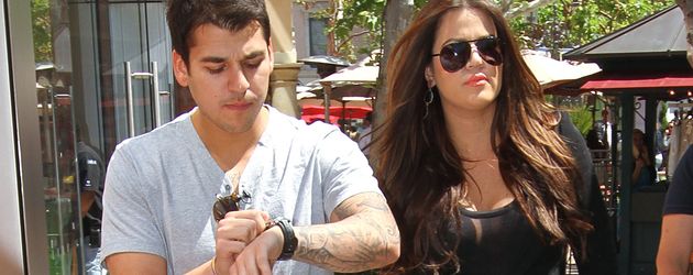 Rob und Khloe Kardashian beim Shoppen in "The Grove" in L.A. Rob und Khloe Kardashian beim Shoppen in "The Grove" in L.A.