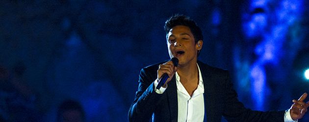 Robin Eichinger auf der DSDS-Bühne 2015 Robin Eichinger auf der DSDS-Bühne 2015