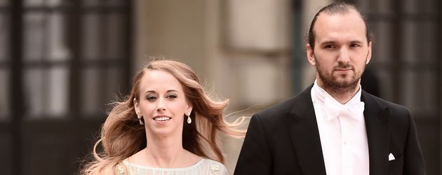 Sara Hellqvist und Oskar Bergman bei der Hochzeit von Carl Philip und Sofia Sara Hellqvist und Oskar Bergman bei der Hochzeit von Carl Philip und Sofia