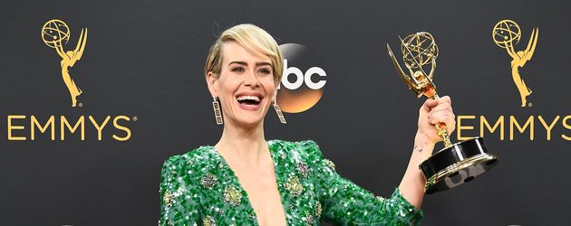Sarah Paulson nach ihrem Emmy-Gewinn 2016 Sarah Paulson nach ihrem Emmy-Gewinn 2016