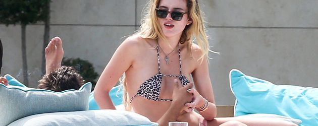 Scott Disick mit Bella Thorne in Cannes Scott Disick mit Bella Thorne in Cannes