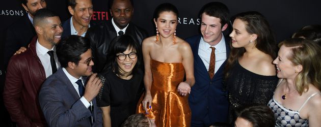 Selena Gomez mit den Stars von "Tote Mädchen lügen nicht" Selena Gomez mit den Stars von "Tote Mädchen lügen nicht"