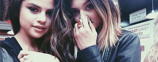 Selena Gomez und Kylie Jenner Selena Gomez und Kylie Jenner