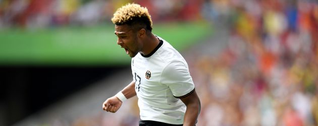 Serge Gnabry auf dem Fußballplatz Serge Gnabry auf dem Fußballplatz