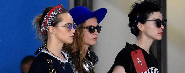 Cara Delevingne, St. Vincent und Suki Waterhouse Cara Delevingne, St. Vincent und Suki Waterhouse