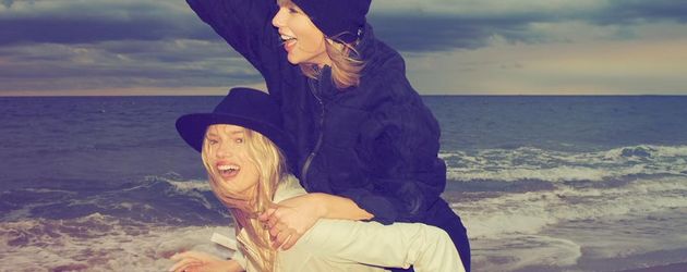 Taylor Swift (oben) und Lily Donaldson Taylor Swift (oben) und Lily Donaldson
