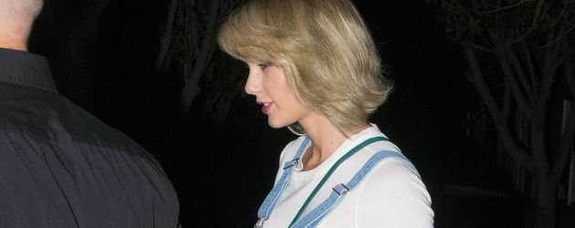Taylor Swift nach einer Shoppingtour in Australien Taylor Swift nach einer Shoppingtour in Australien