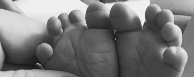 Tess Holliday zeigt die Mini-Füßchen ihres Babys Tess Holliday zeigt die Mini-Füßchen ihres Babys